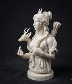 Diana Ribelle — Statuetta della Dea della Caccia in Resina: Un Tocco di Mitologia Greca e Eroi - Taraflo
