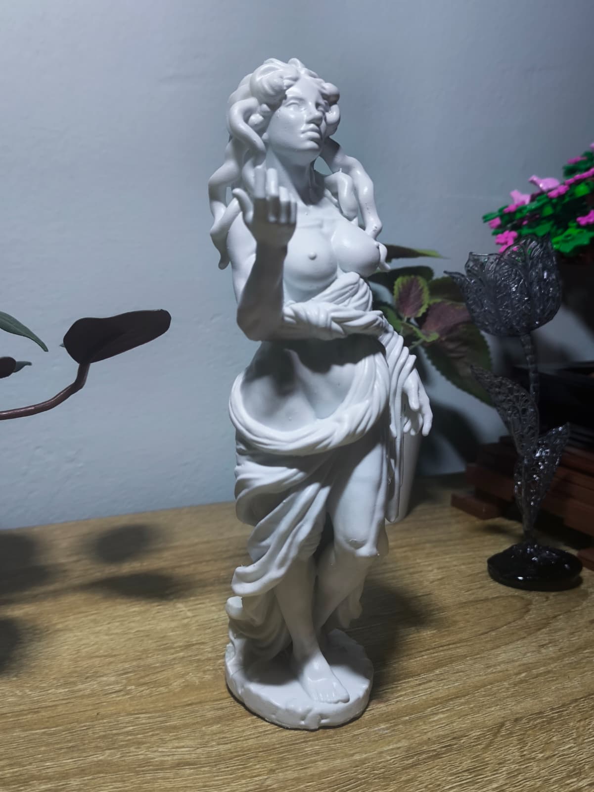 Euryale – Le Murmure du Mystère