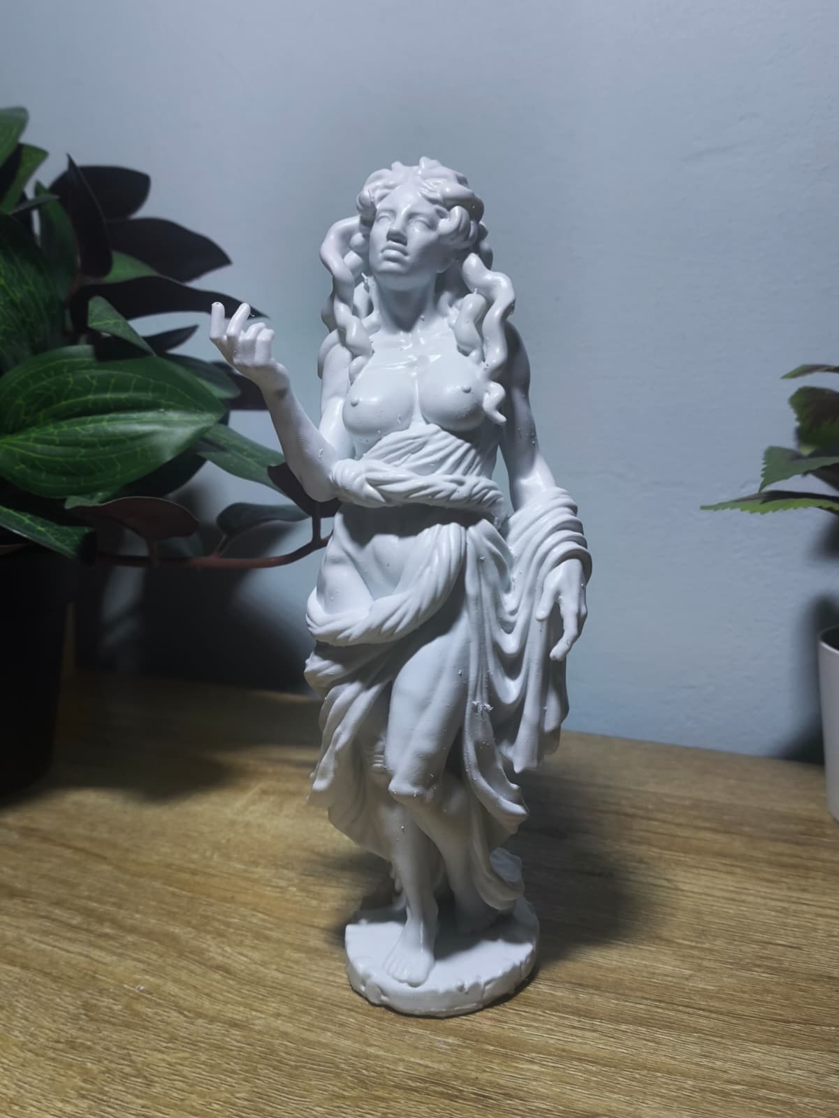 Euryale – Le Murmure du Mystère