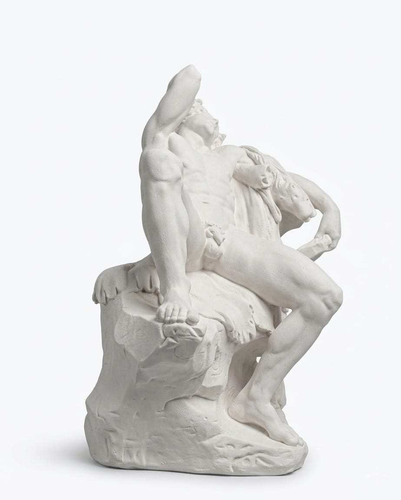 Scultura in Resina Classica: Il Fauno in Riposo - Eleganza e Serenità per il Tuo Spazio - Taraflo