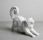 Gatto «Yawning» Low-Poly — Statuetta Decorativa in Resina Bianca Opaca - Taraflo