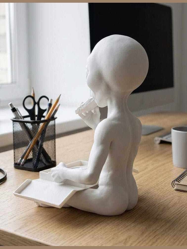 Alieno con Pizza — Statuetta da Collezione in Resina - Taraflo
