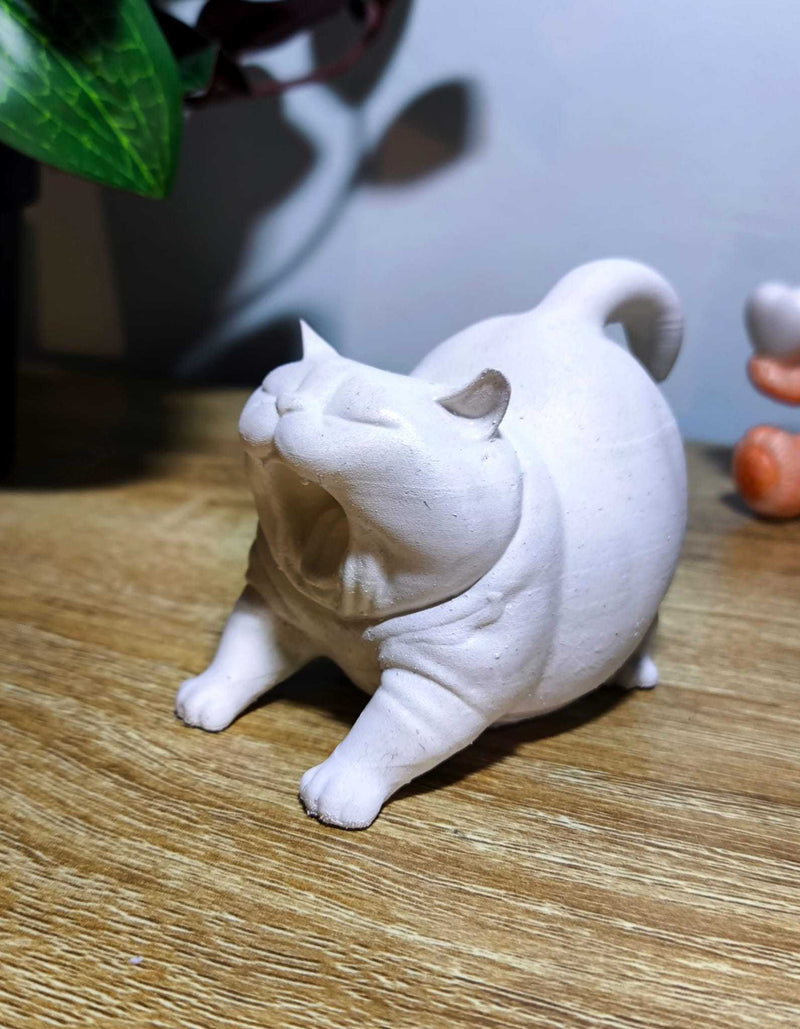 Gatto «Big Yawn & Stretch» — Statuetta Decorativa in Resina - Taraflo