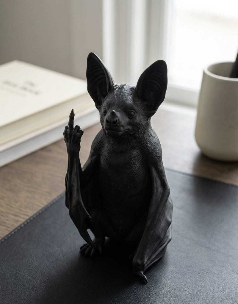 Pipistrello «Bats with Attitude» — Statuetta Decorativa in Resina Nera Opaca - Taraflo