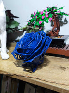 Rosa Eterna in Resina - Scultura Elegante per un Arredo Unico - Taraflo