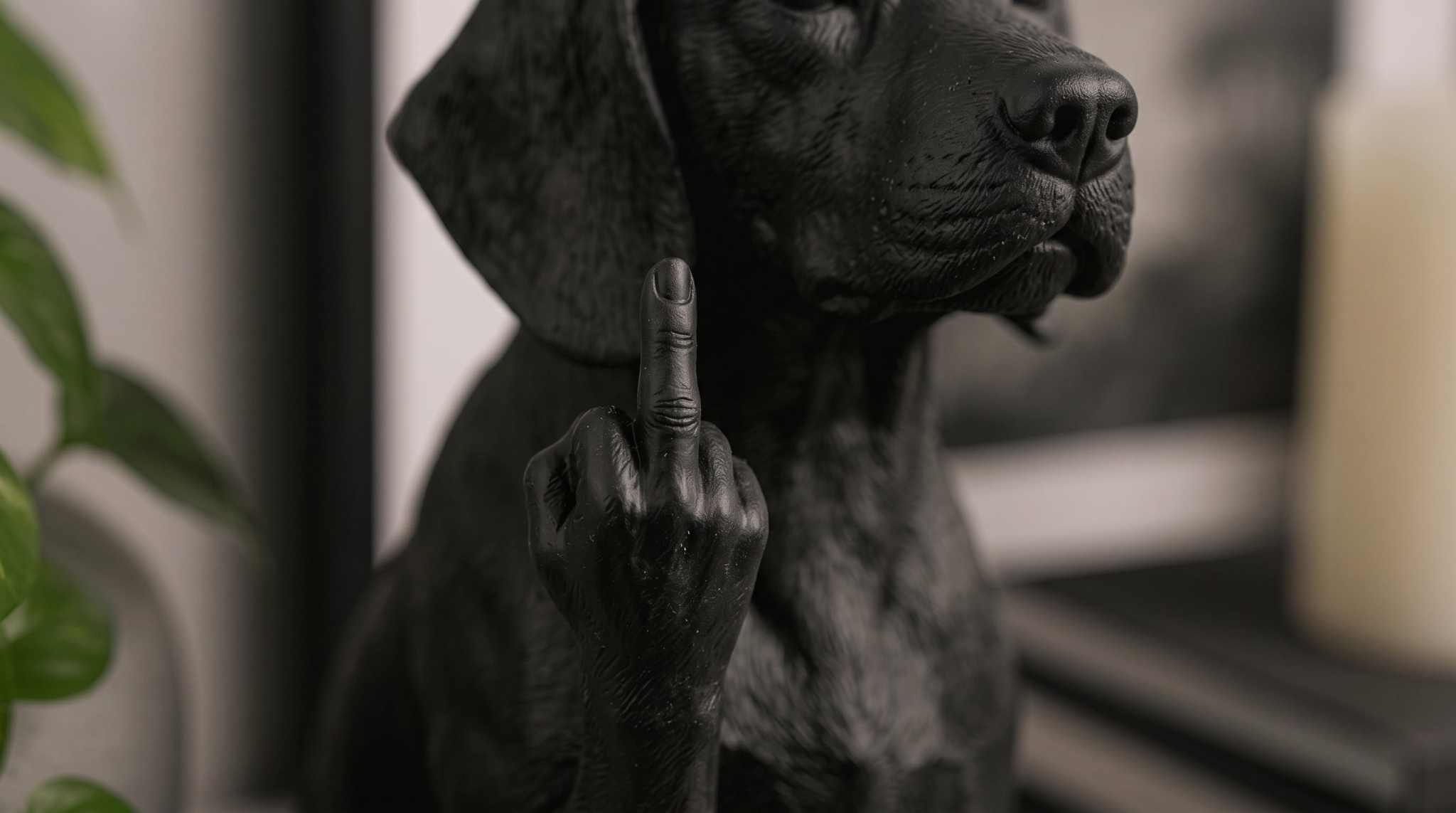 Statuetta cane Beagle in resina nera, design elegante e fatto a mano in Italia
