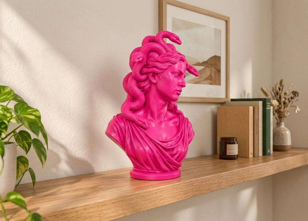 Busto Medusa Rosa Candy in Resina, Scultura Pop Art — immagine 2