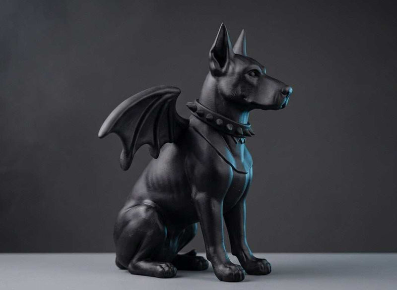 Statua cane gotico gargoyle in resina nera opaca con ali da pipistrello e collare borchiato