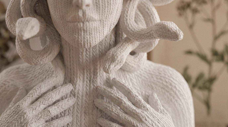 Medusa — Busto in Resina Bianca Opaca (Effetto Maglia) - Taraflo