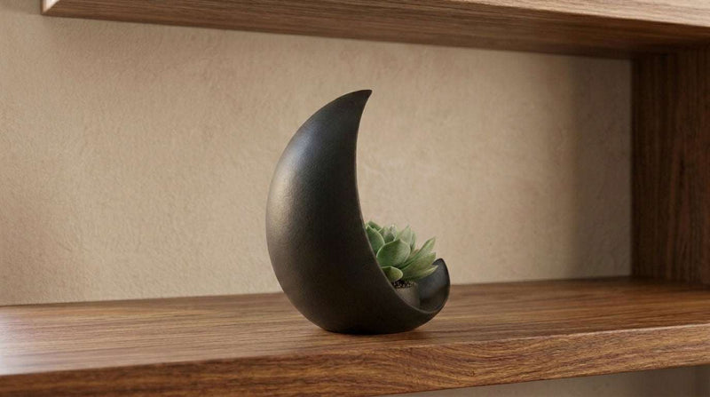 Eclissi Lunare — Vaso a Mezzaluna in Resina Nera Opaca (25 cm) - Taraflo