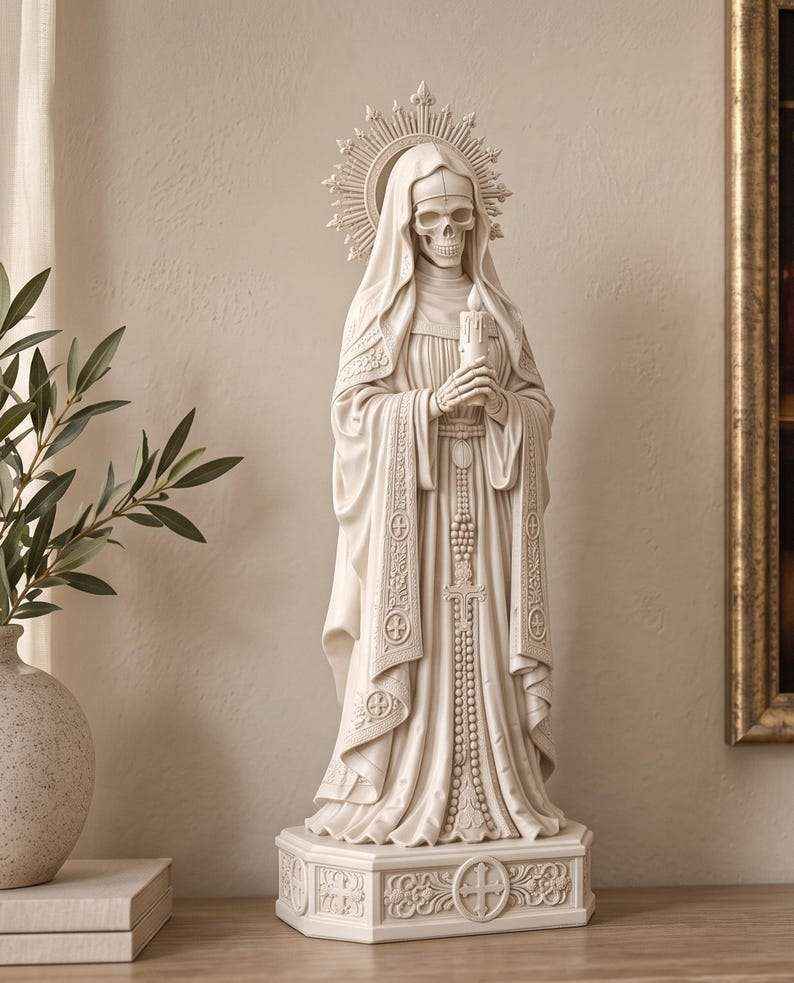 Statua Santa Muerte Effetto Gesso Bianco — Custode della Fiamma con Candela e Rosario, Decor Gotico