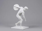 Discobolo Moderno con Peso da Palestra in Resina Effetto Gesso Bianca Opaca – Statua Ispirata all'Arte Greca Classica – Scultura Fitness Contemporanea