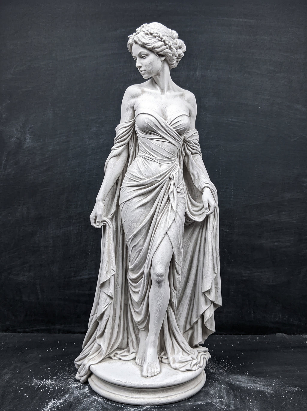 Statuetta "Venere / Dea della Bellezza" in Resina Effetto Gesso Bianco - Scultura Neoclassica d'Arredo con Abito Drappeggiato e Dettagli Finemente Intagliati - Soprammobile Elegante per Casa, Studio e Salotto