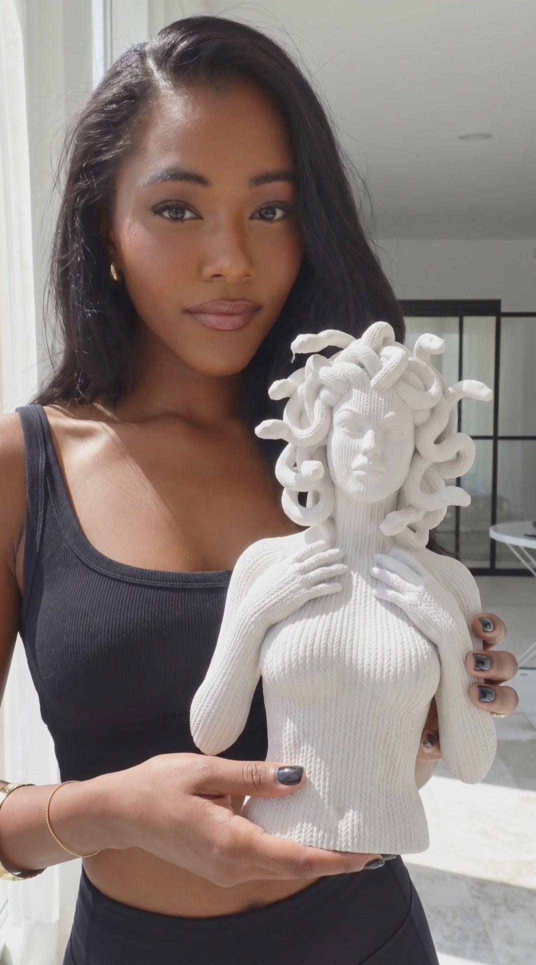 Medusa — Busto in Resina Bianca Opaca (Effetto Maglia)