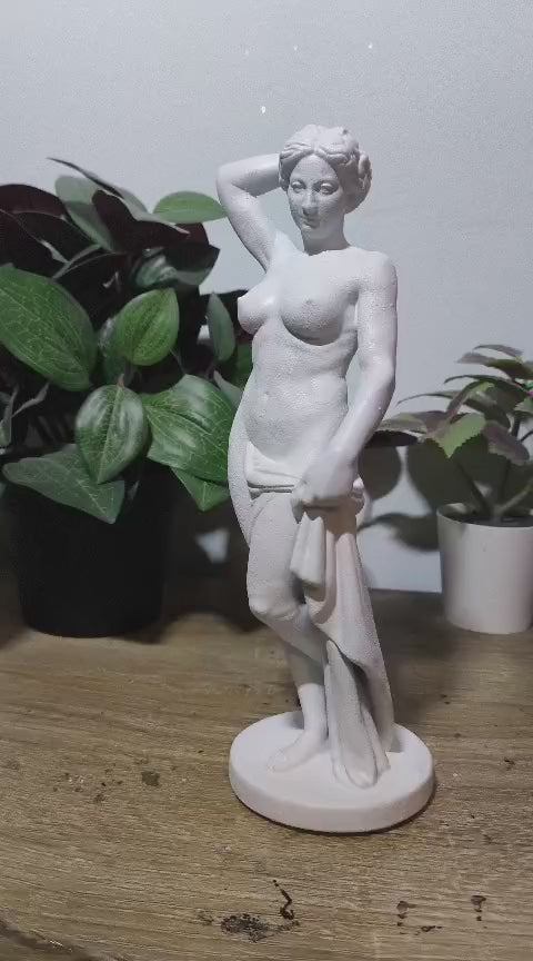 Venere «Il Silenzio di Afrodite» — Statuetta in Resina Bianca Opaca