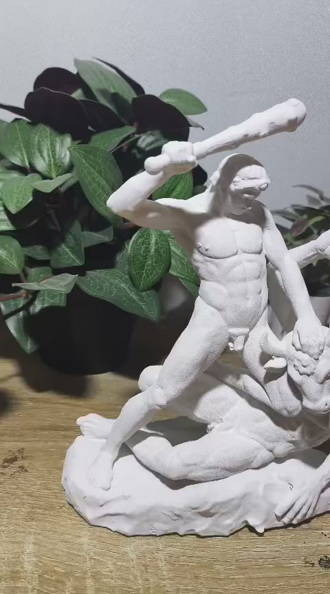 Scultura Teseo Minotauro: Un'Opera d'Arte che Ispira Coraggio e Raffinatezza