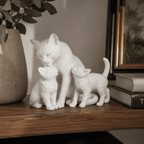 Mamma Gatta con Gattini — Statuetta da Collezione in Resina Opaca - Taraflo