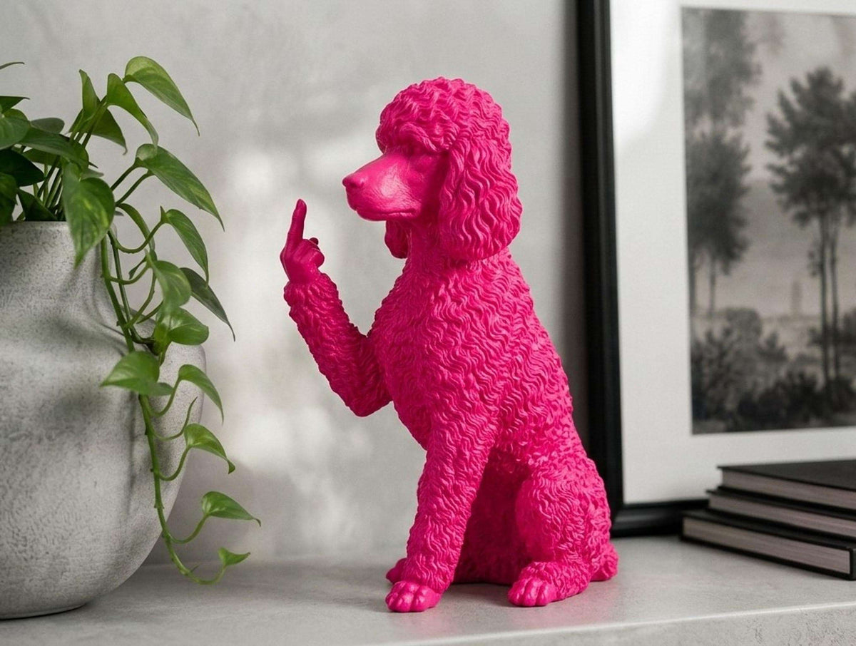 Statua Cane Barboncino Rosa in Resina con Dito Medio — immagine 2