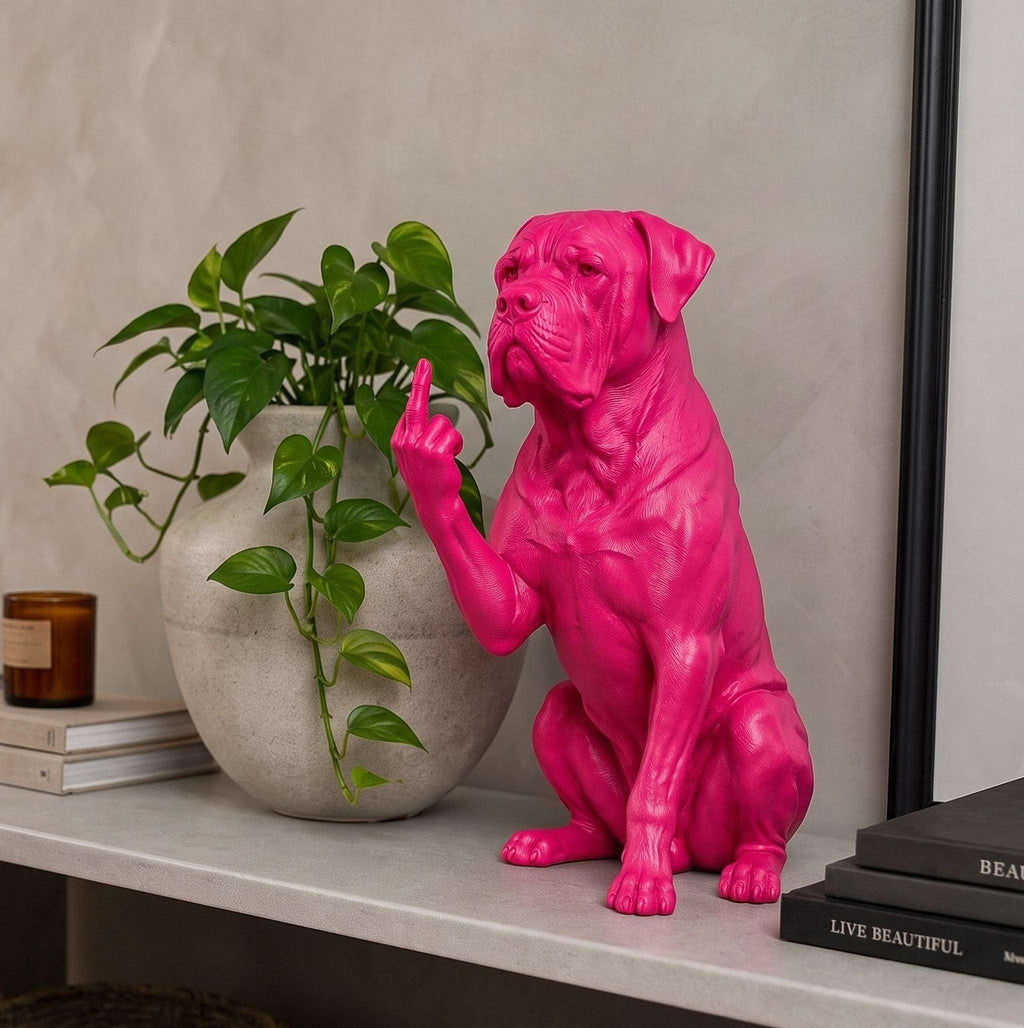 Statua Cane Corso Rosa in Resina con Dito Medio — immagine 2