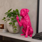Statua Cane Corso Rosa in Resina con Dito Medio — immagine 2