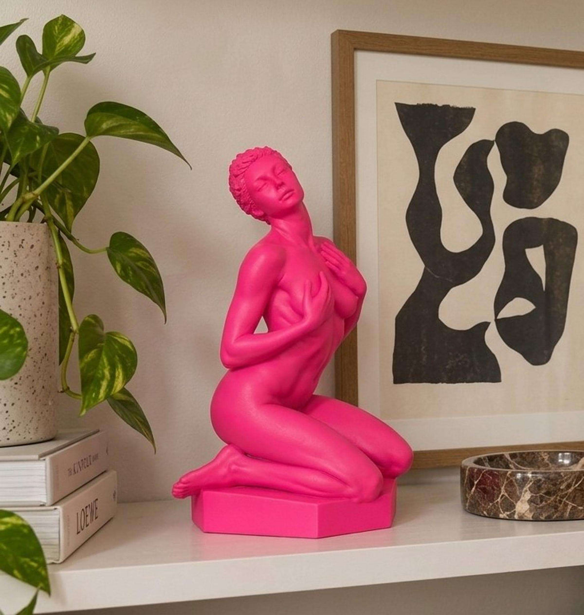 Statua Donna Rosa Candy in Resina, Scultura Pop Art — immagine 2
