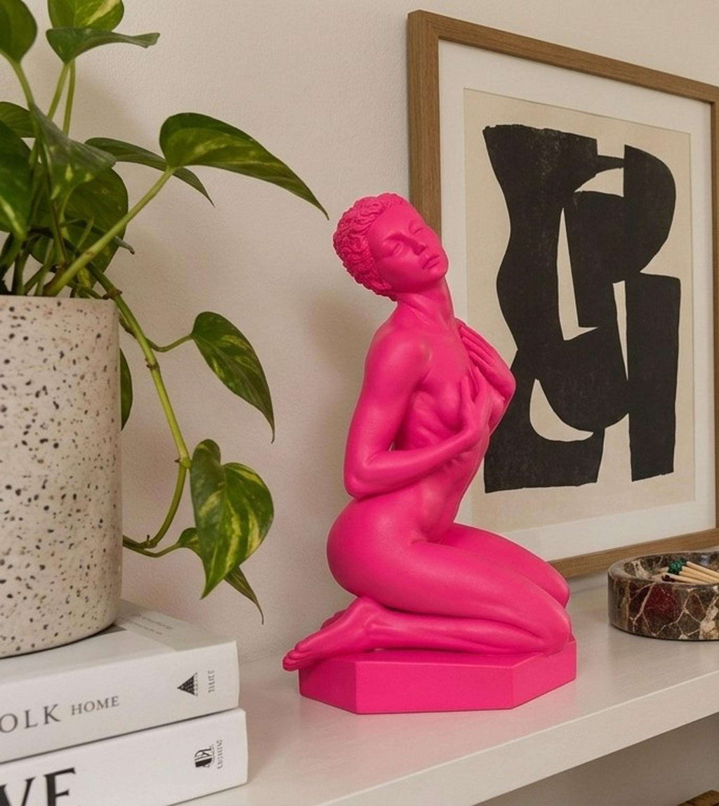 Statua Donna Rosa Candy in Resina, Scultura Pop Art — immagine 3