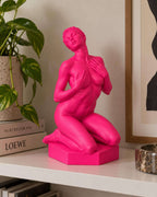 Statua Donna Rosa Candy in Resina, Scultura Pop Art — immagine 6