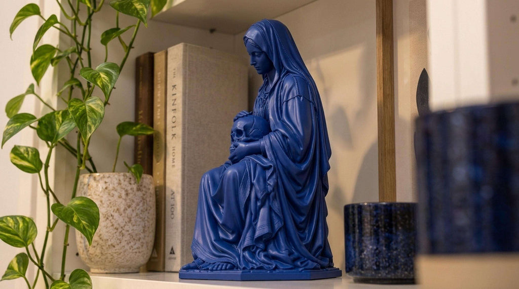 Statua Memento Mori Blu Zaffiro, Donna Velata con Teschio — immagine 3