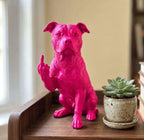 Statua Pitbull Rosa Candy in Resina con Dito Medio
