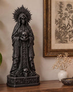 Statua Santa con Due Teschi Nera in Resina, Decor Gotico — immagine 2