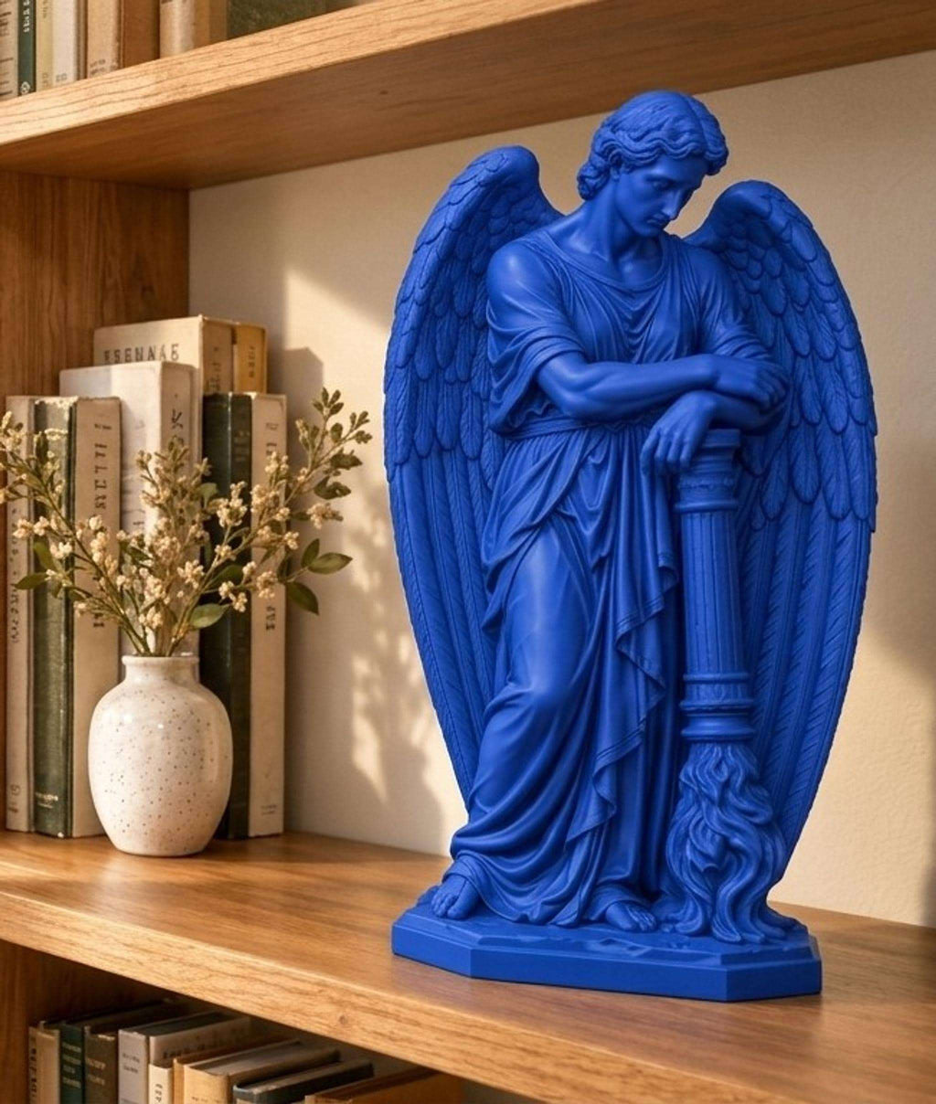 Statua Thanatos Blu Zaffiro in Resina con Ali e Torcia — immagine 4